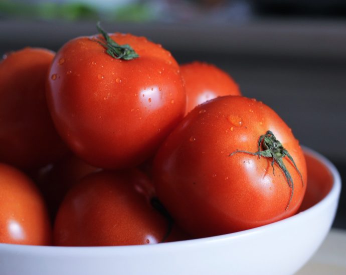 bowl of tomatoes