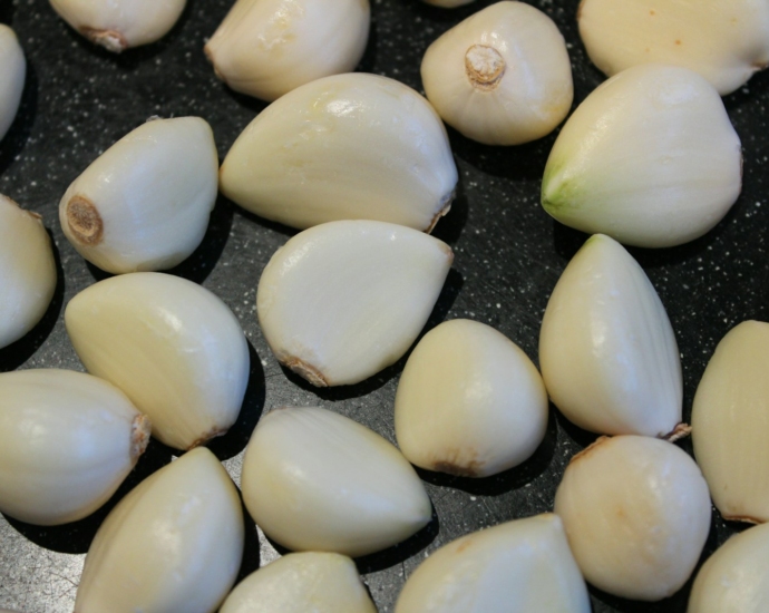 a close up of some kind of food on a pan